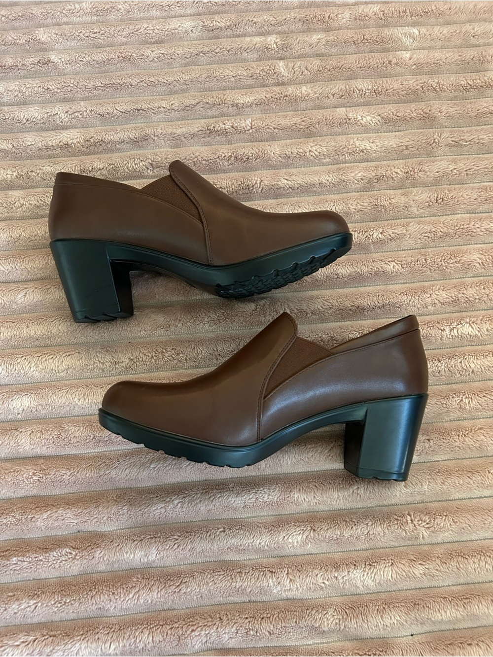 Dream Pairs Brown Chunky Heel Slip-On Pumps